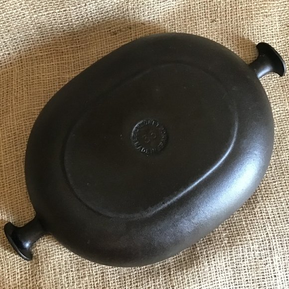Le Creuset France #33 Black Cast Iron La Mama Enzo Mari Oval Dutch Oven Vintage - Picture 3 of 7